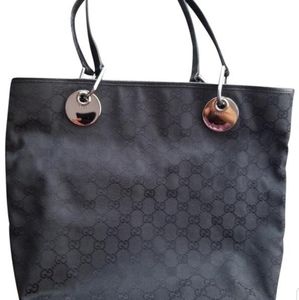 SOLD !!!Gucci black shoulder bag